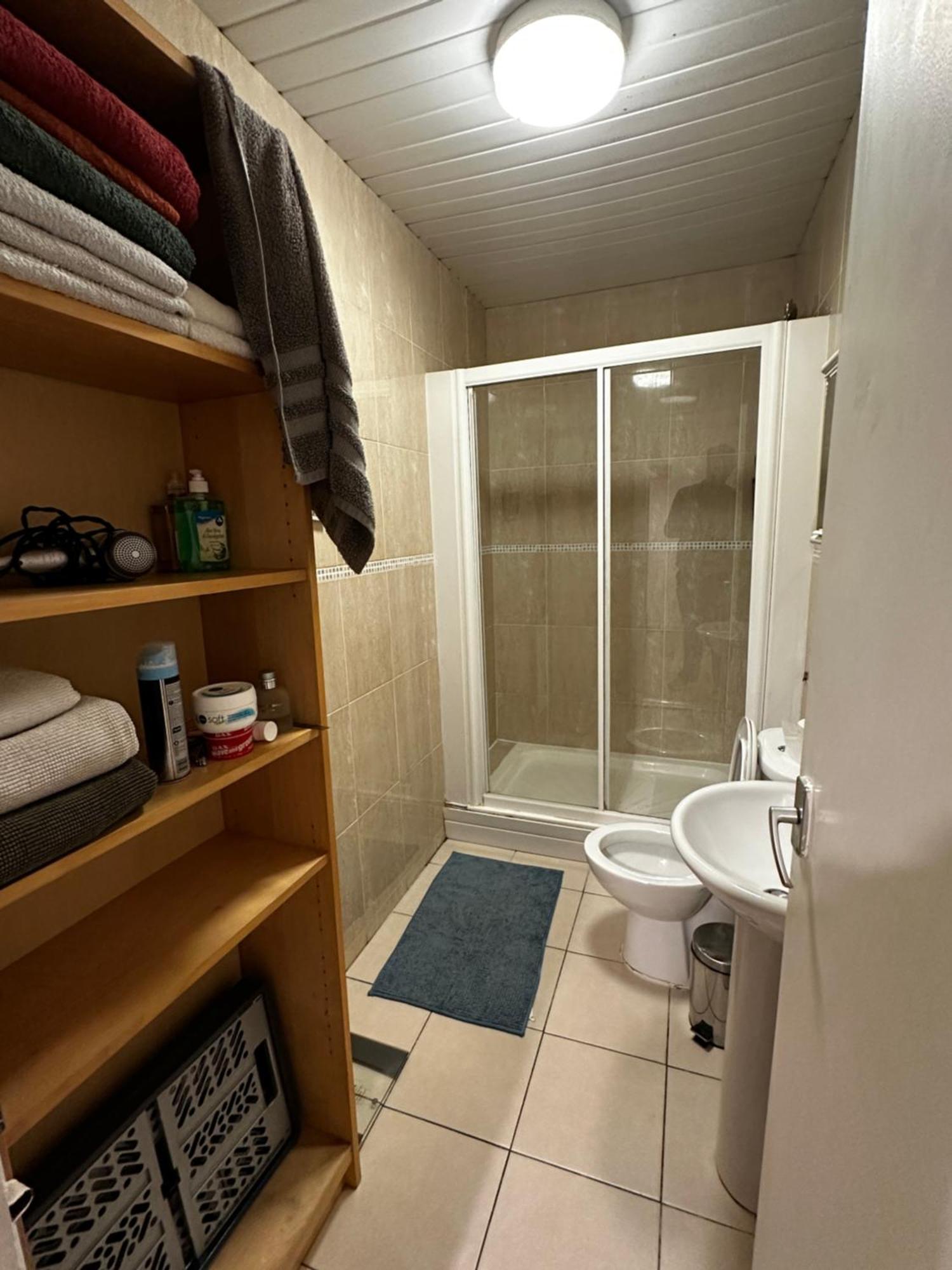 Charming 1-Bedroom Apartment Southfields, Londra Esterno foto